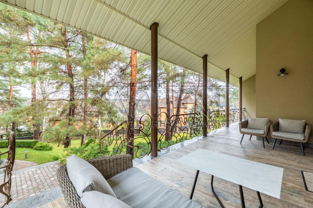 Пропонується в оренду двоповерховий затишний будинок в Гореничах 250м2