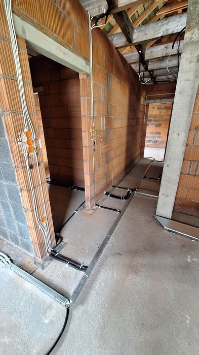 Elektryk  TANIO I SZYBKO Przeróbki Pomairy Awarie