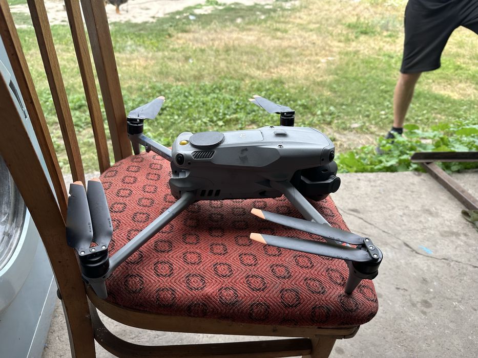 Квадрокоптер DJI Matrice 4 Enterprise