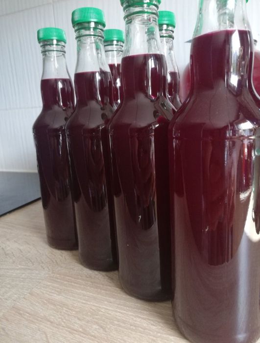 Sok z kiszonego buraka, pierogi ręcznie robione