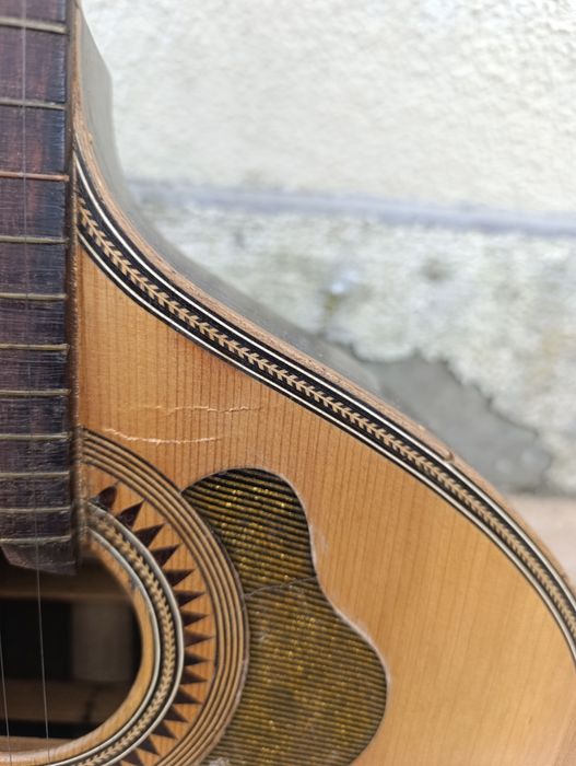 Guitarra portuguesa