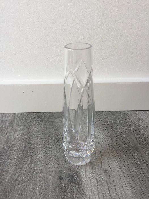 Small-sized glass vases442326323298969601