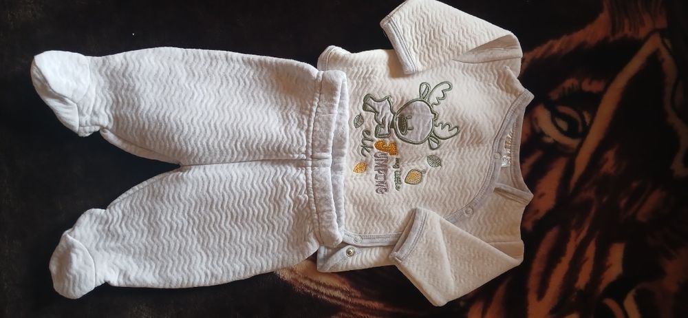 Комбінезон і костюмчики.