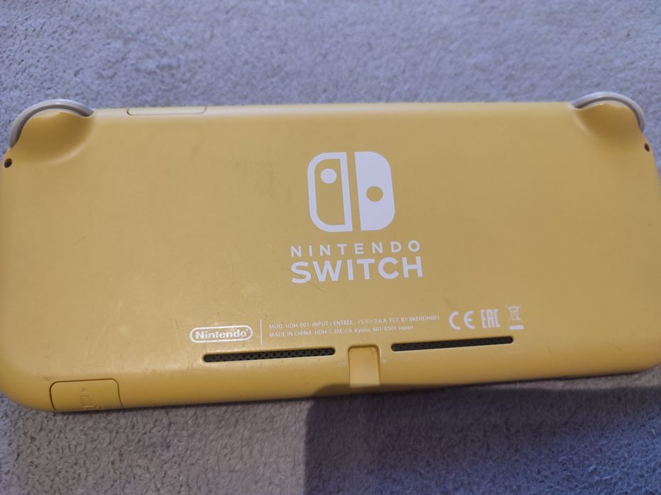 Nintendo Switch Lite +2 gry