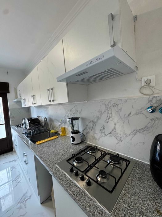 Quarto sem caução 260€ Caneças 20 min Lisboa (Campo Pequeno)