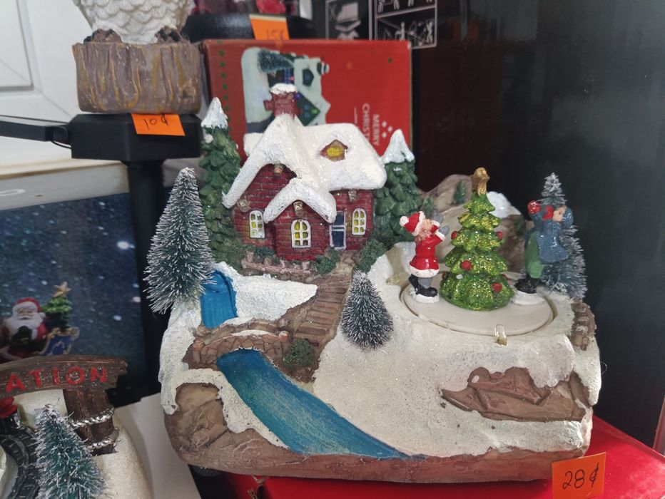 Cena de Natal Vila Casa casinha em resina decoração
