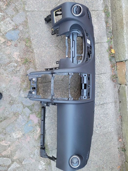 Konsola ,kokpit, poduszka Nissan qashkai j10