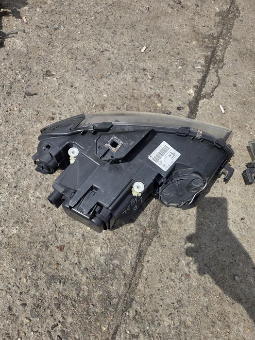 Audi A3 8P lampa przód lewa wersja angielska