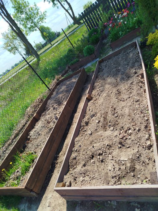 Rabatki skrzynie ogrodowo kwietne