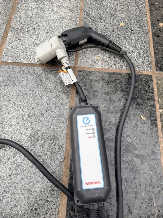 Оригінальна зарядка nissan leaf 30a