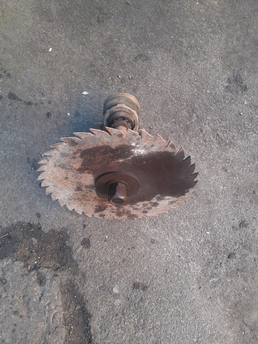 Вал з полотном до циркулярки