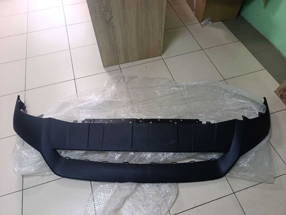 спойлер переднього бампера Porsche Cayenne III 3  LIFT 9Y0  9Y0807061E