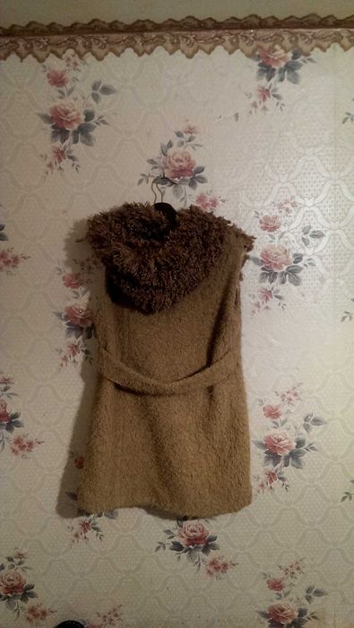 Женская тёплая Жилетка безрукавка с капюшоном XInnibeier L-XL