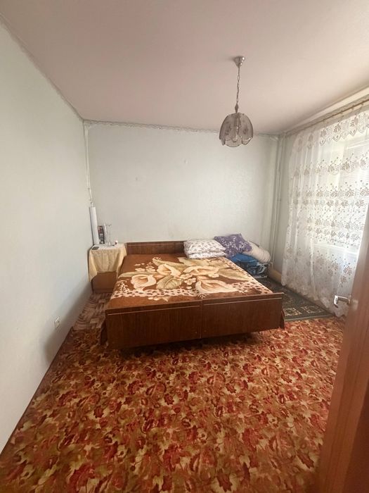 Продається 4 кімнатна квартира на Даманському.