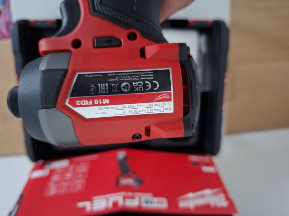 Zakretarka Milwaukee M18