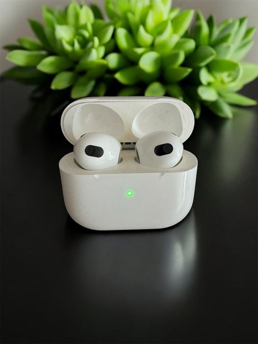 AirPods 3 в хорошем состоянии