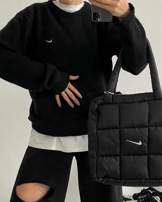Шерстяной свитер Nike