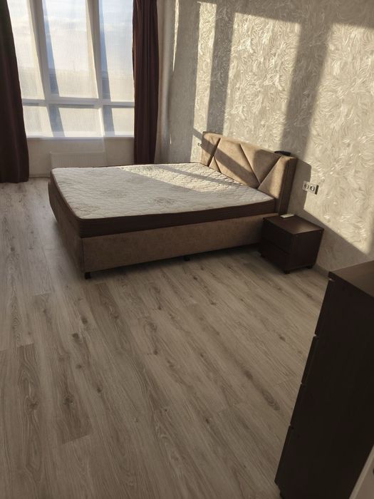 Здається 1 к квартира 42 кВ.м.