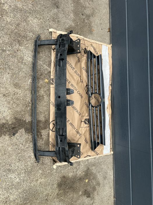 Belka grill vw passat b8
