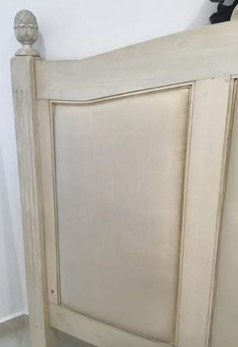 Cabeceira grande - Large double headboard.