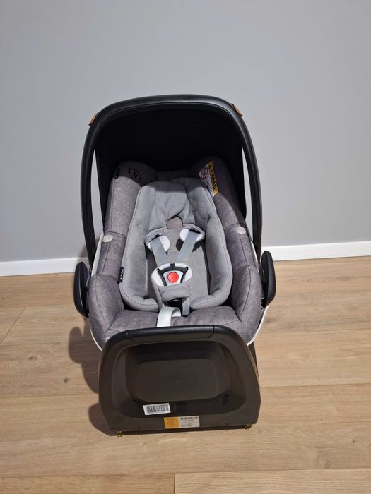 Fotelik i Nosidełko maxi cosi z bazą 2w1