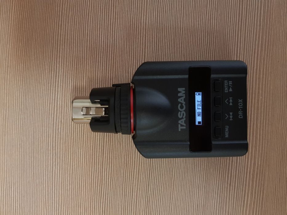 Рекордер, диктофон Tascam DR10X (xlr)