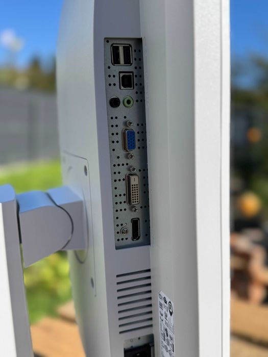 Fujitsu B24-8 TE Pro IPS 24"FHD\офісний монітор\HDMI,DisplayPort,VGA