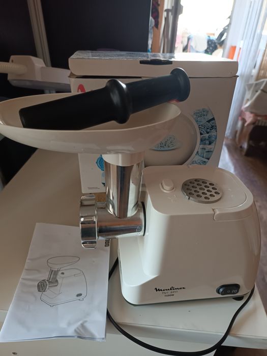 Мясорубка Мулинекс hv1