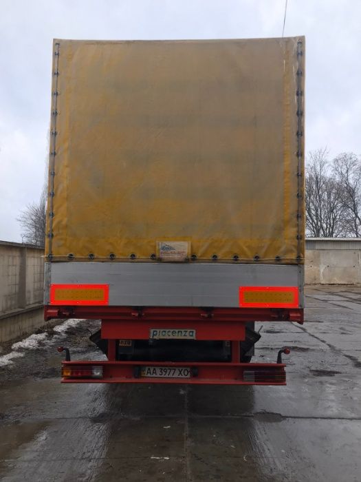 Продам полуприцеп PIACENZA в отличном состоянии