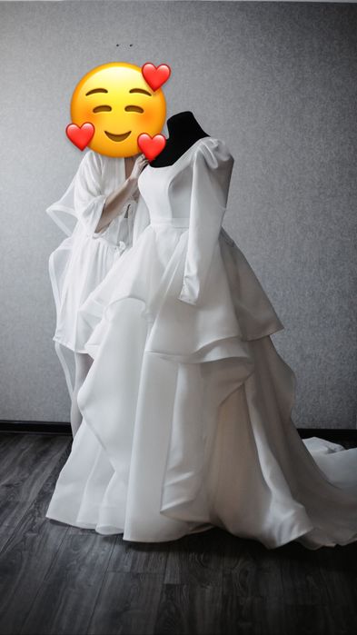 Весільна , стильна сукня 2023