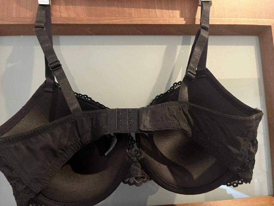 Biustonosz Push-up H and M 80D - nowy