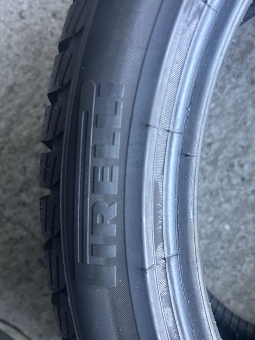 Opony zimowe 245/40R18 x4 szt pierlli 22r