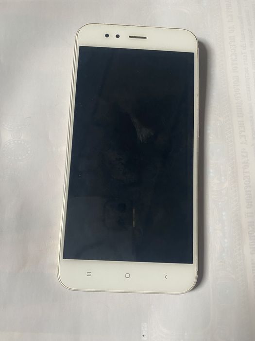 Продам мобільний телефон для запчастин  Xiaomi Mi A1 4/64 GB