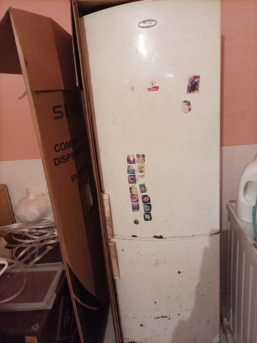 2 Frigoríficos semi-avariado