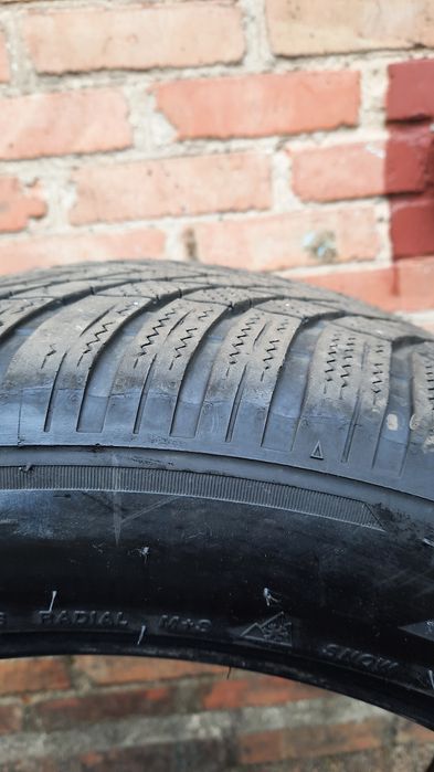 Резина Bridgestone Blizzak Lm005