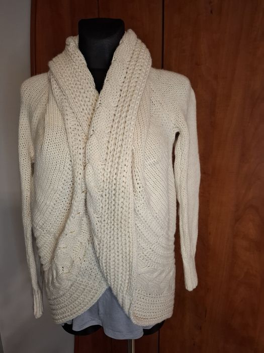 Sweter kardigan warkocz