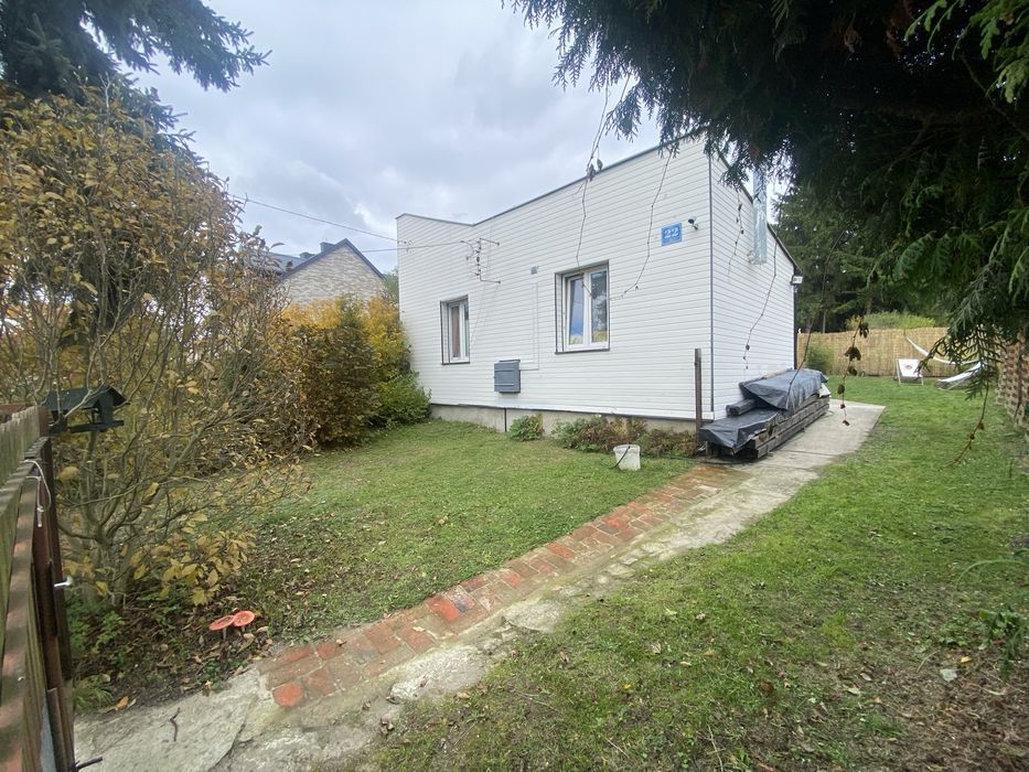 Mały Domek 40m2 na ładnej działce 2000m2 w Wąchocku