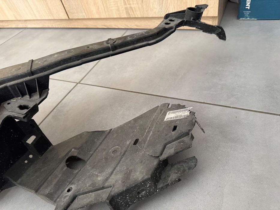 volvo v40 ii 12- pas przód wzmocnienie