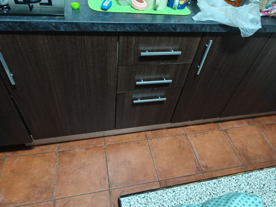 Cozinha completa e salamandra a lenha