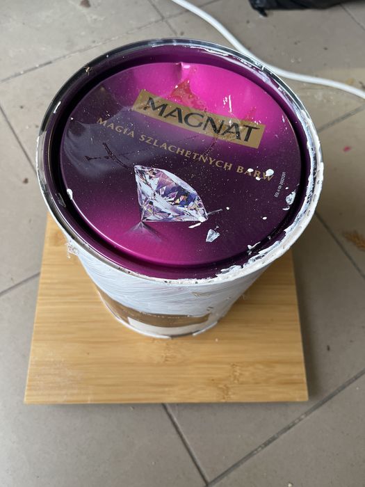 Magnat farba powabny diament