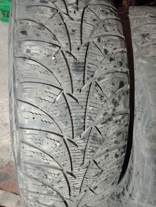 Резина 215/65/16