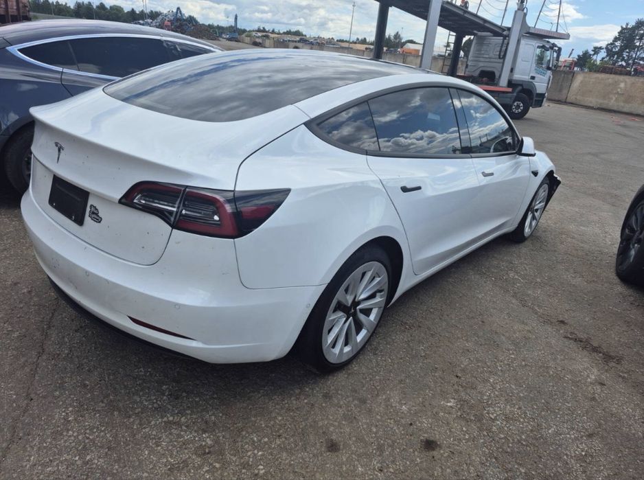 Tesla model 3 2022 LFP