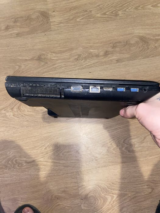 Продам 2 ноутбуки  G580 i G500