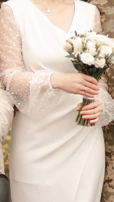 Сукня на розпис чи для подіі