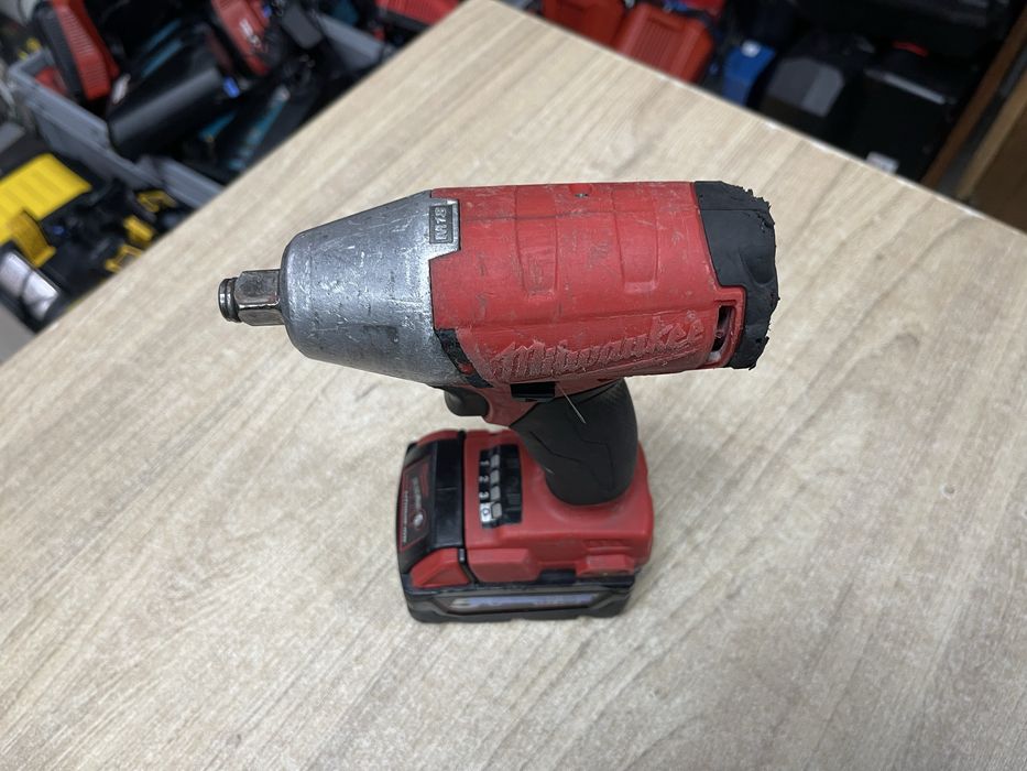 Milwaukee M18 гайковерт Мілвокі 300Нм