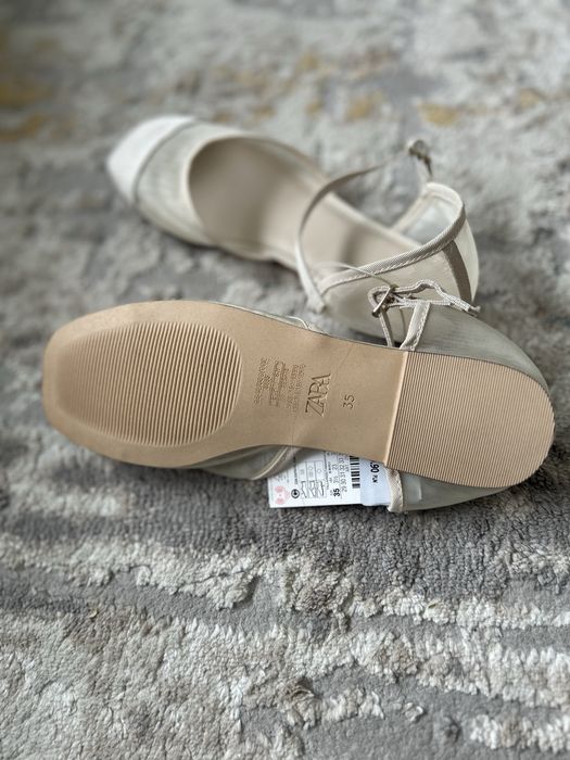 Zara nowe balerinki z zapięciem