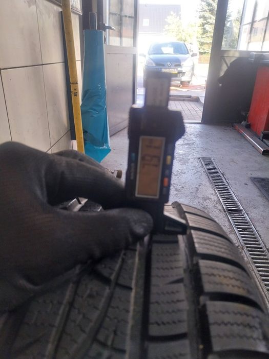 Opona Zimowa Hankook 195/55R15 89H