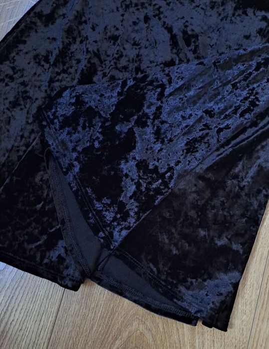 Черная нарядная бархатная юбка клеш 152/158 в школу