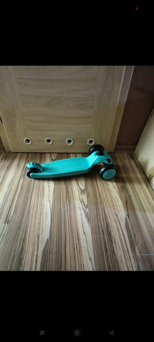 Deskorolka hulajnoga świecąca