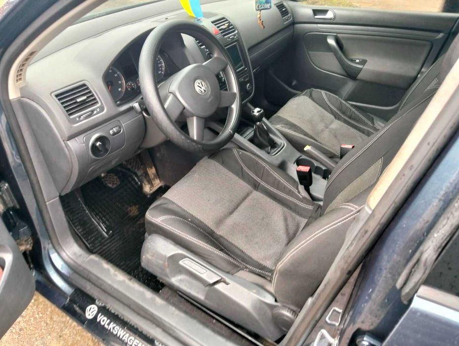 Продам Volkswagen Golf 5